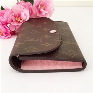 ❗️SOLD❗️Louis Vuitton Emilie Wallet